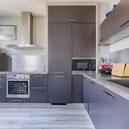 Stylish Duplex Very Near Disneyland Paris With Parking 2-8 Guests Appartement Serris